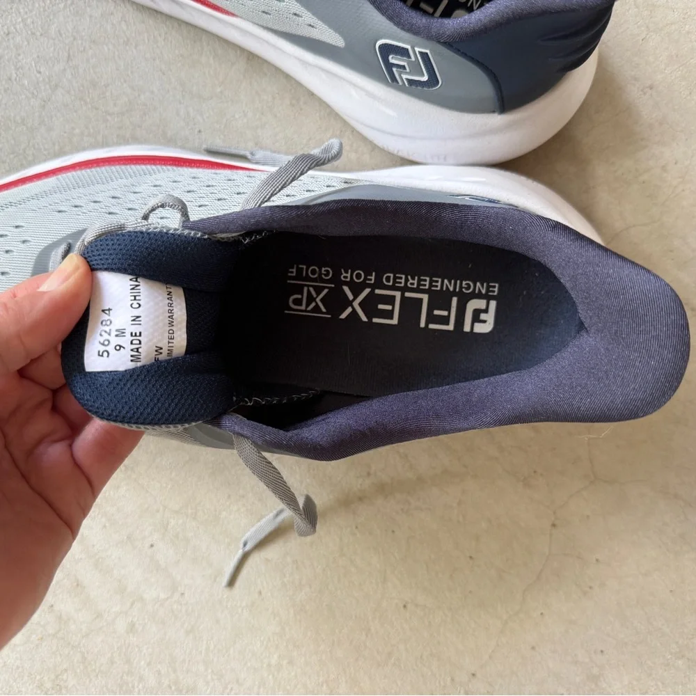 FootJoy men’s golf shoes. Size 9.5 - Picture 3 of 4